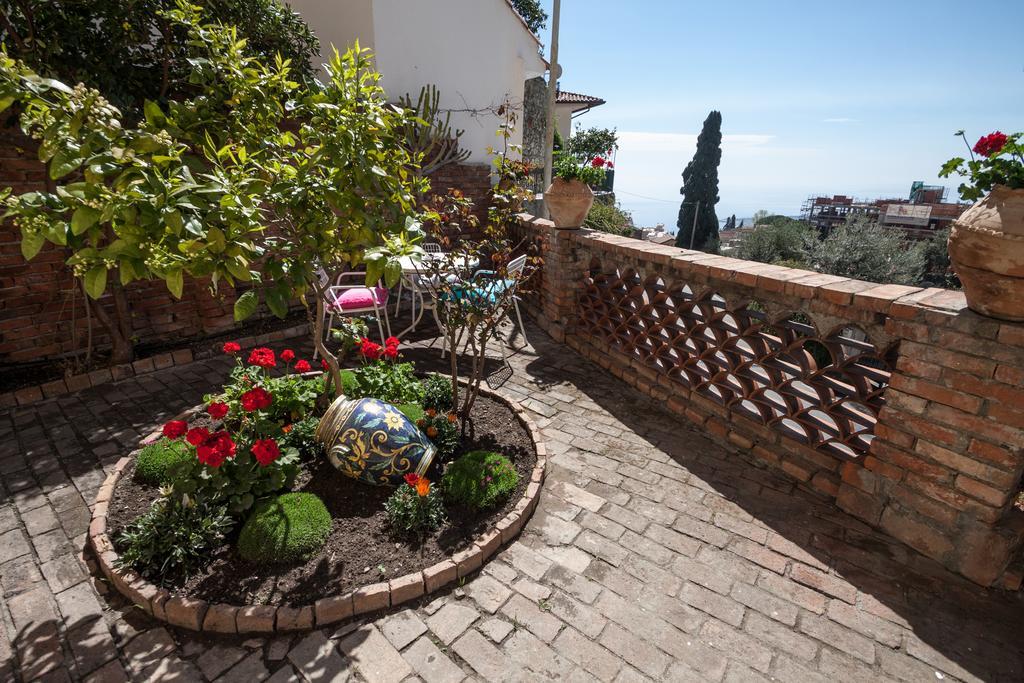 Villa Giannina B&B Таорміна Екстер'єр фото